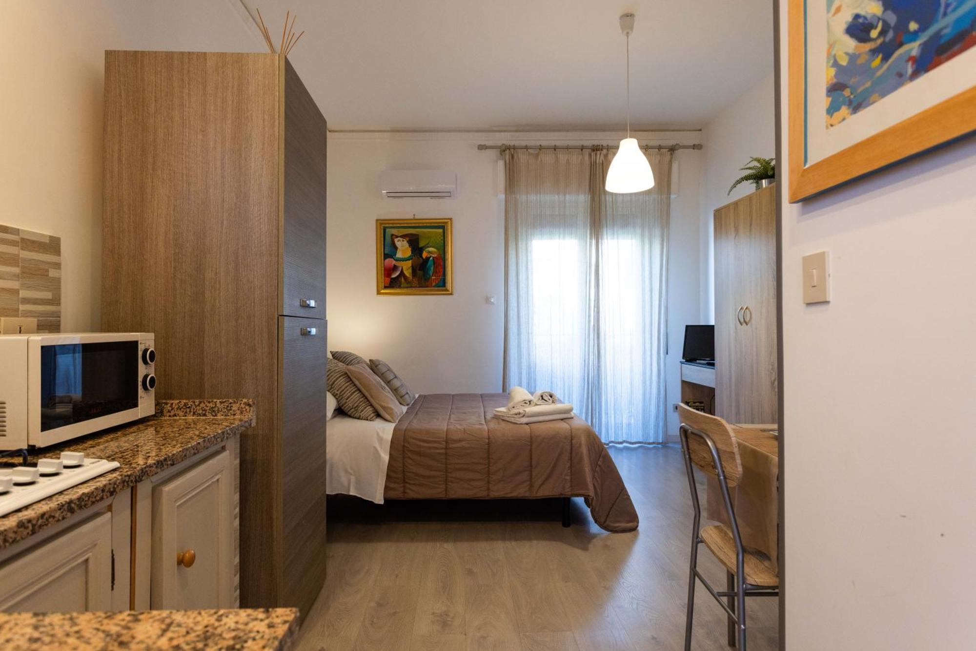 Mondello House Eraclea Hotel Bagian luar foto
