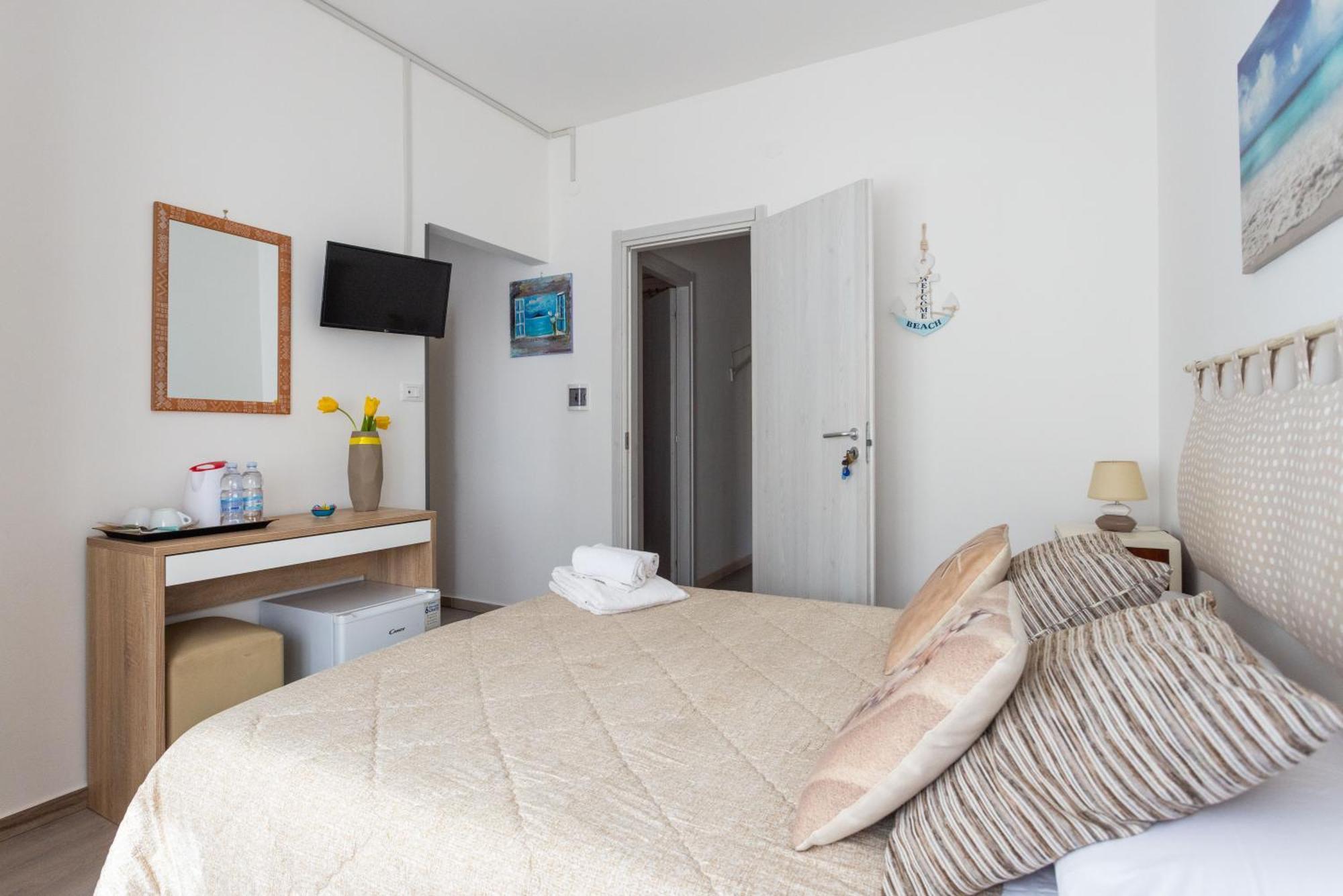 Mondello House Eraclea Hotel Bagian luar foto